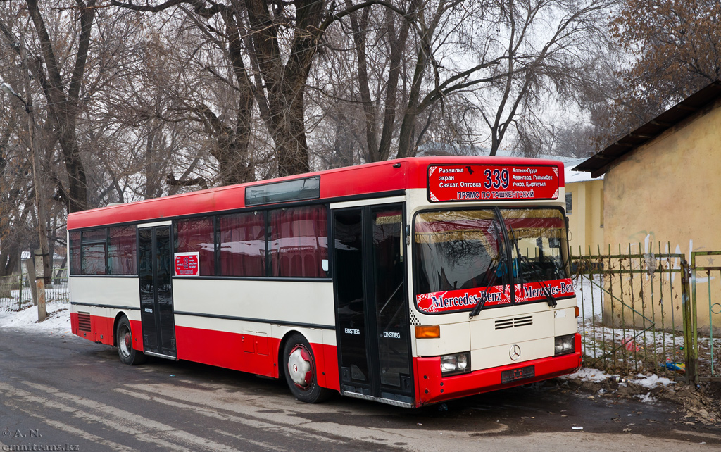 Almaty, Mercedes-Benz O405 nr. A 523 MVO