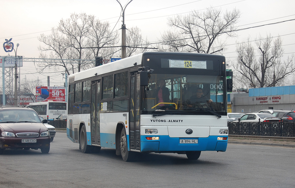 Almaty, Yutong-Almaty ZK6108HGH č. A 894 HL