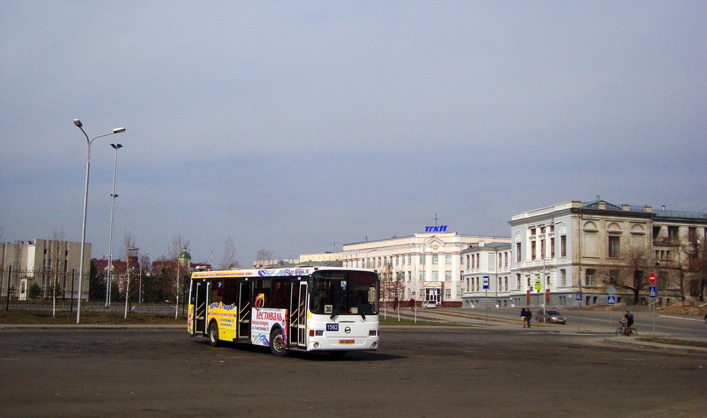 Omsk, LiAZ-5293.00 č. 1562