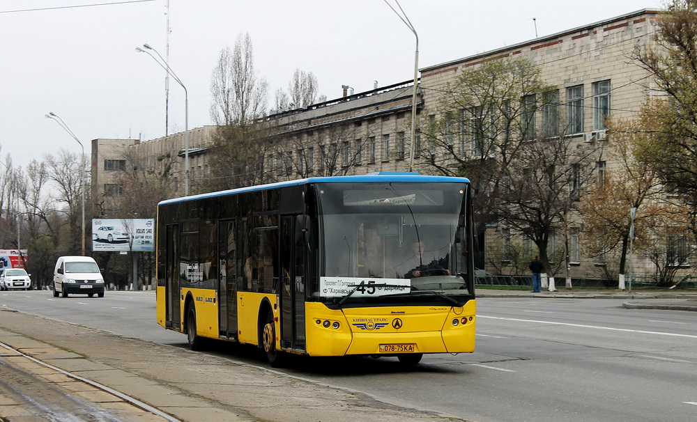Kyiv, LAZ A183D1 č. 1729