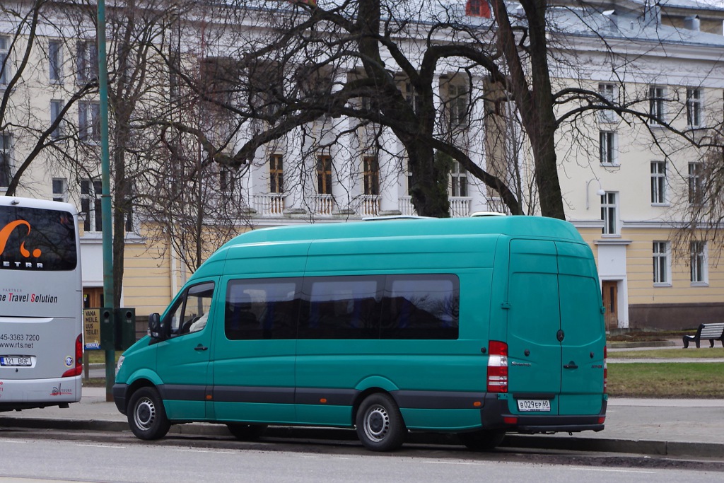Pskov, Mercedes-Benz Sprinter 309CDI # В 029 ЕР 60