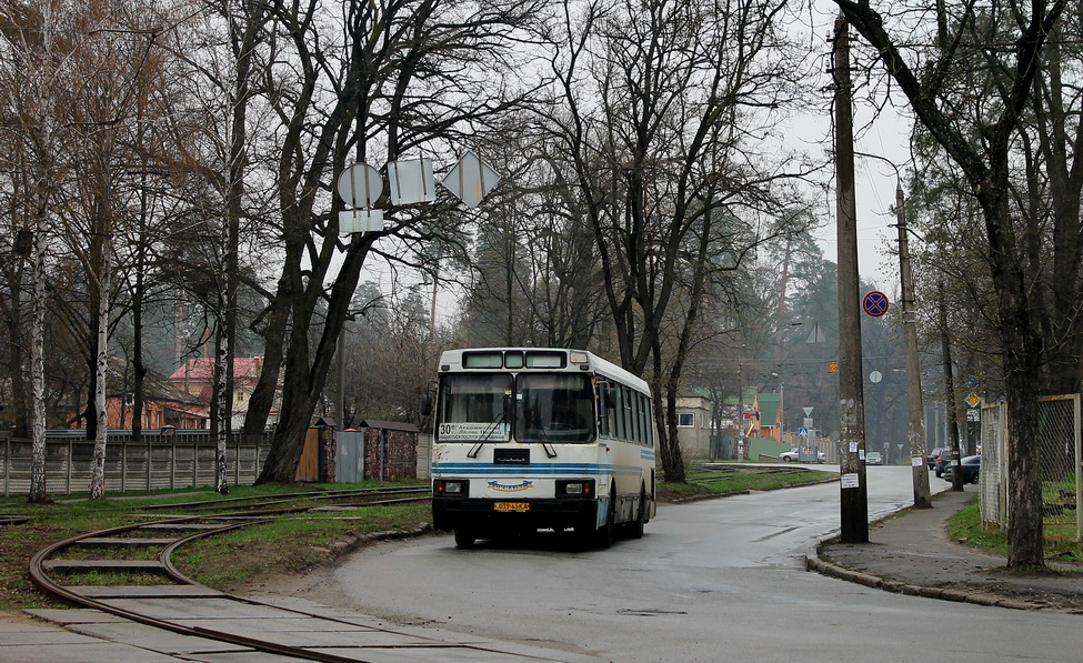 Kyiv, LAZ-52528 # 1560