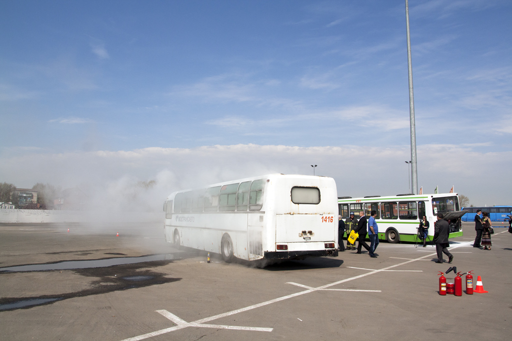 Zaraysk, Mercedes-Benz O303-15KHP-L Export nr. 1416; Мир Автобусов 2012
