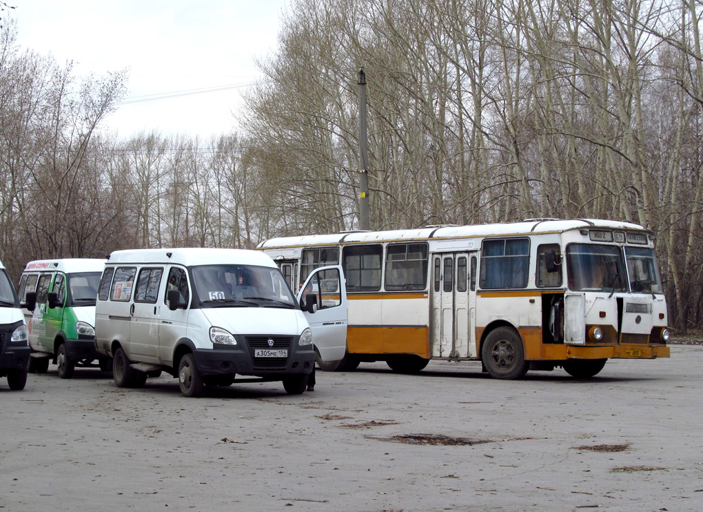 Novosibirsk, GAZ-322132 nr. А 305 МЕ 154; Novosibirsk — The final stops, terminals and stations