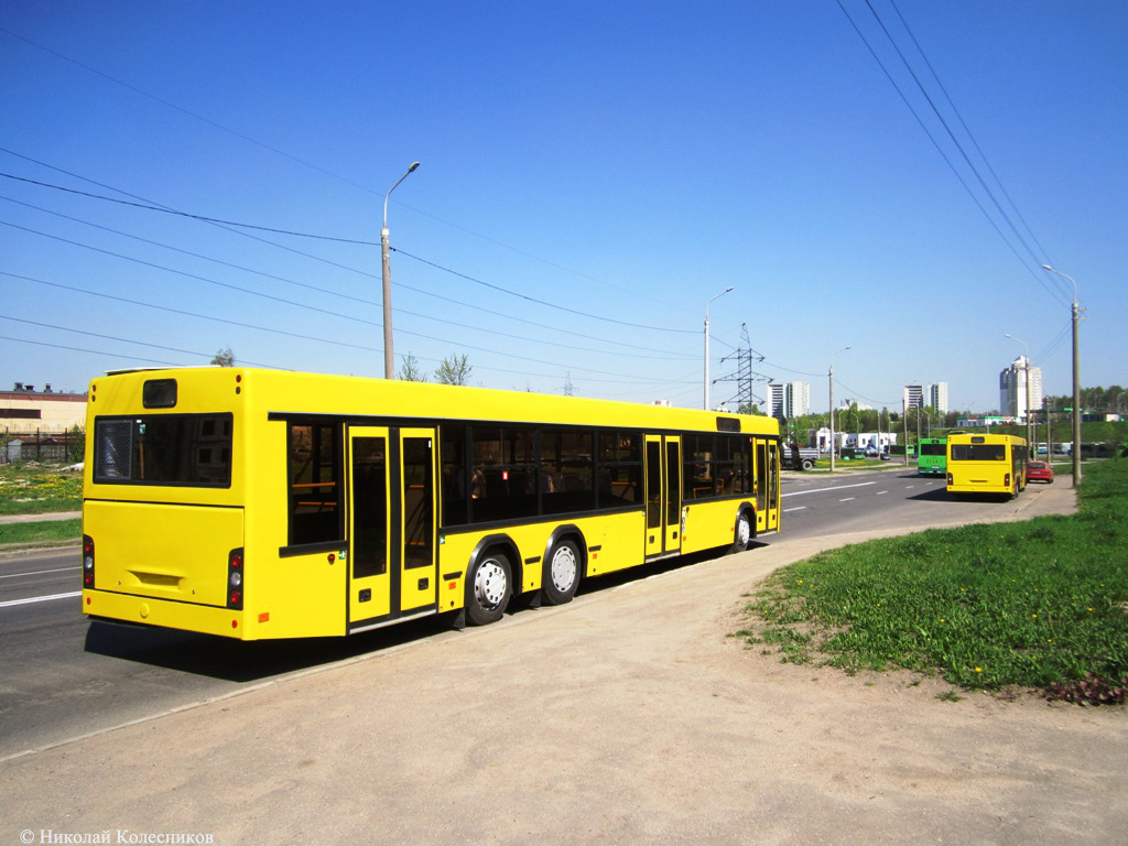 Kyjev, MAZ-107.467 č. 4223; Minsk — Minsk Automobile Plant