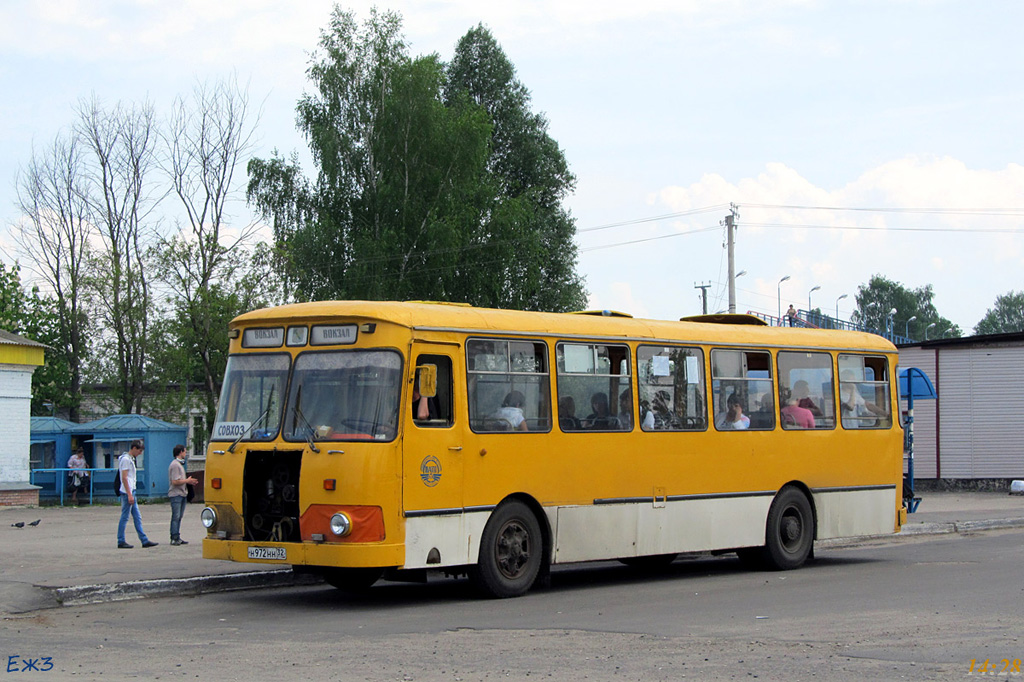 Новозыбков, ЛиАЗ-677М № Н 972 НН 32