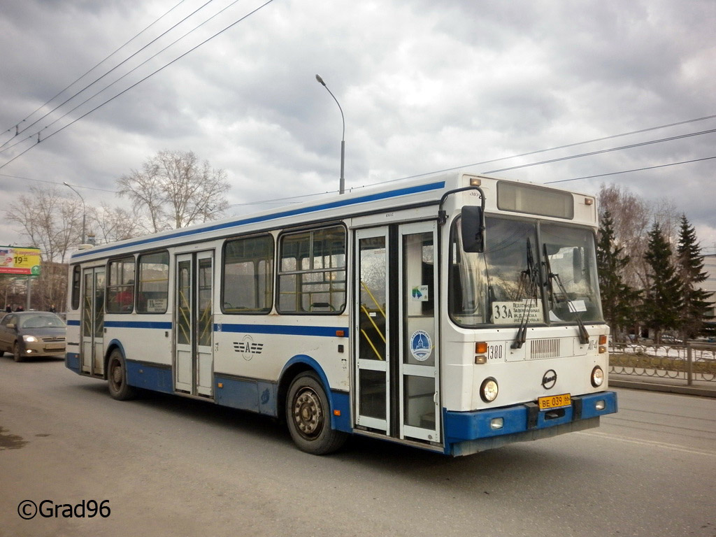 Ekaterinburg, LiAZ-5256.40 č. 1380