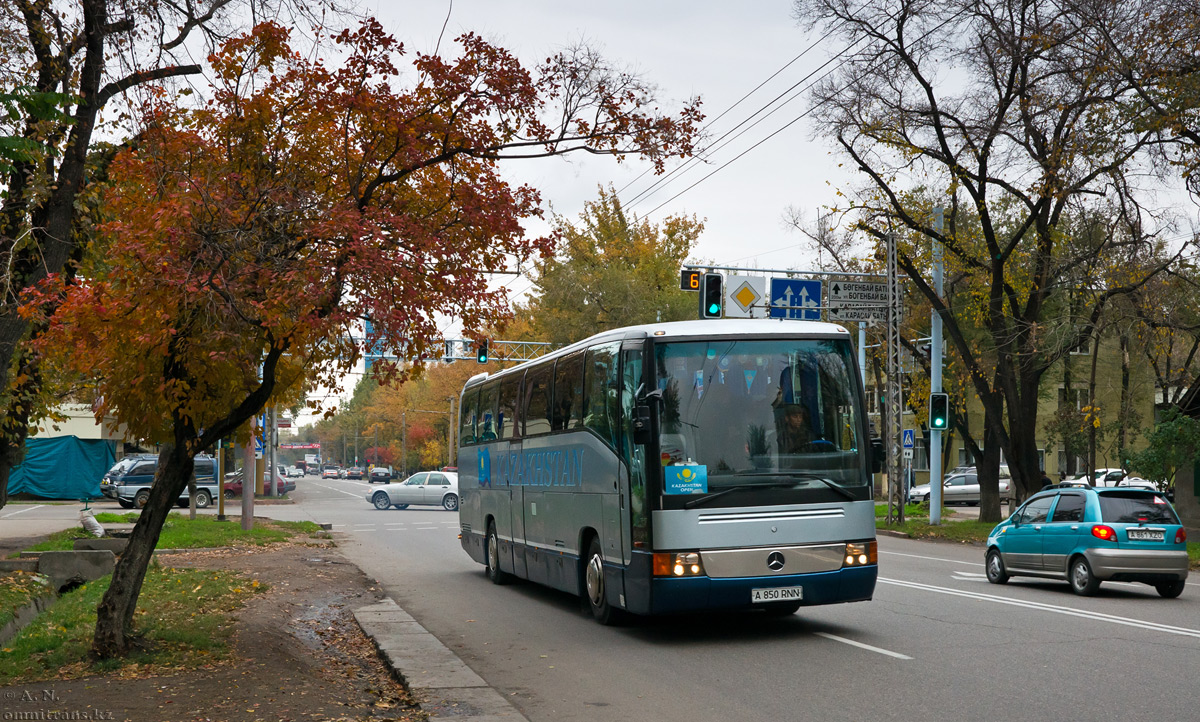 Almaty, Mercedes-Benz O404-15RHD Nr. A 850 RNN