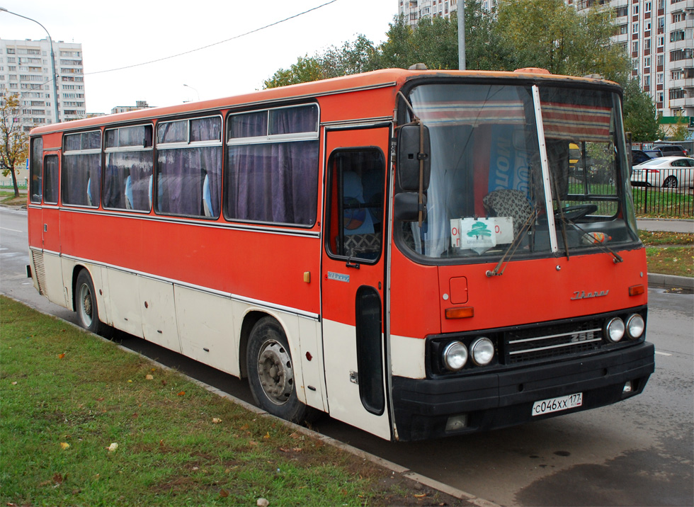 Moscow, Ikarus 256.** # С 046 ХХ 177