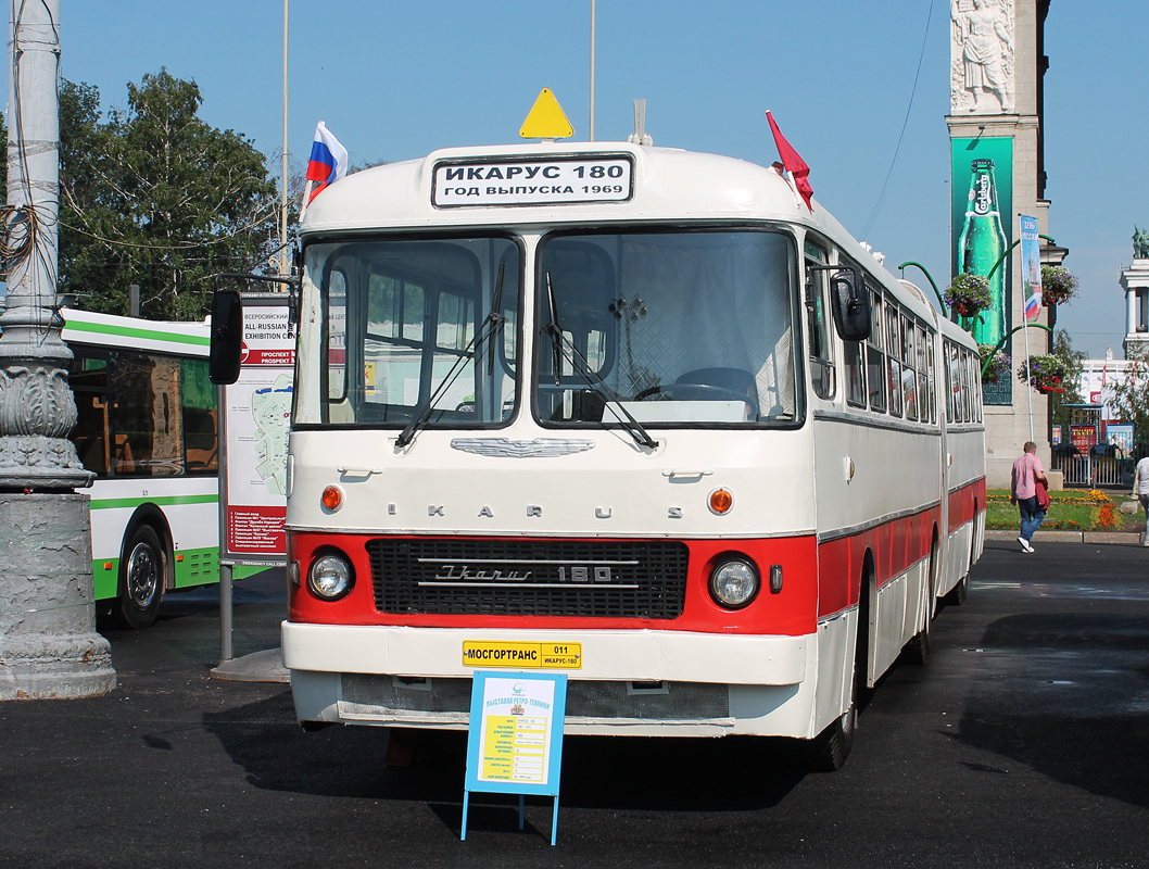 Moscow, Ikarus 180.31 nr. 011