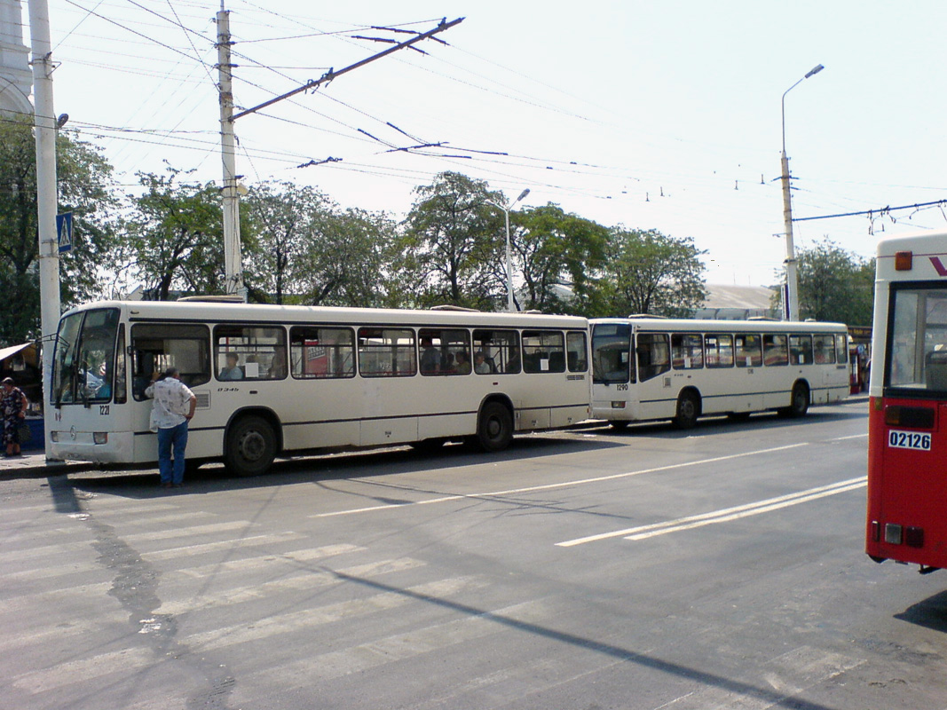 Rostov-on-Don, Mercedes-Benz O345 # 1221