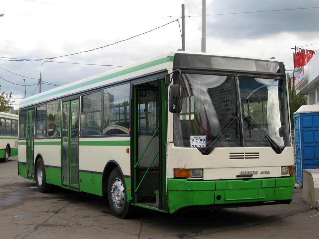 Moscow, Ikarus 415.33 # Н 742 АЕ 799