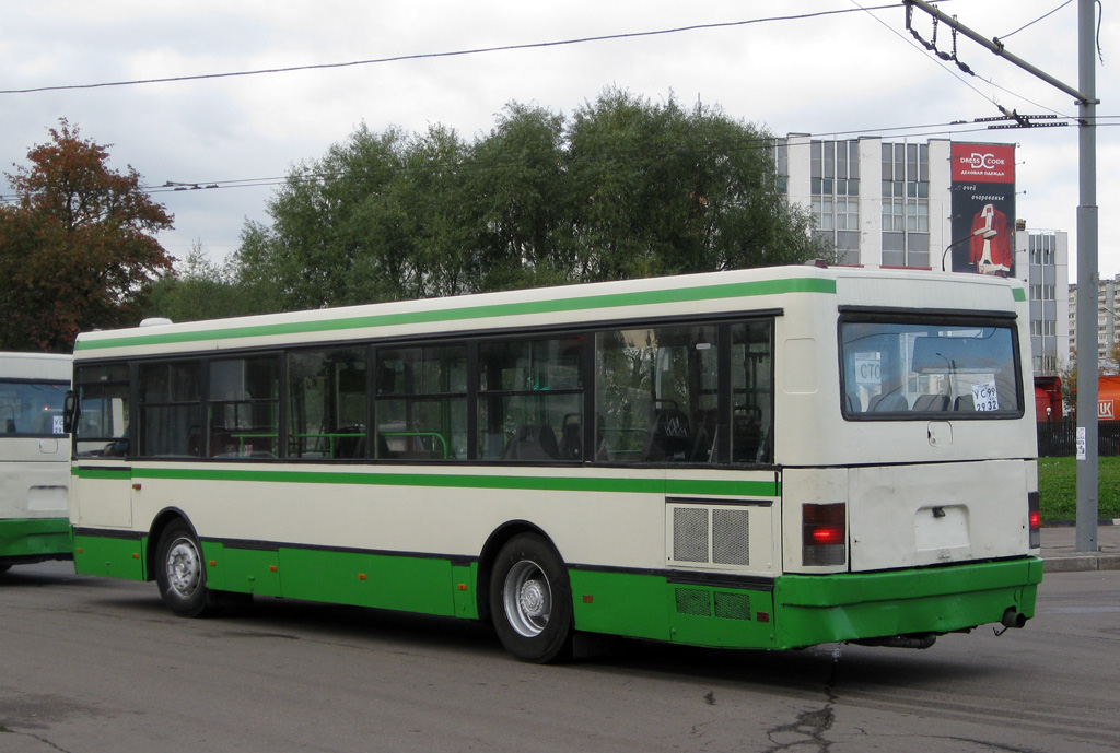 Moscow, Ikarus 415.33 # Н 742 АЕ 799