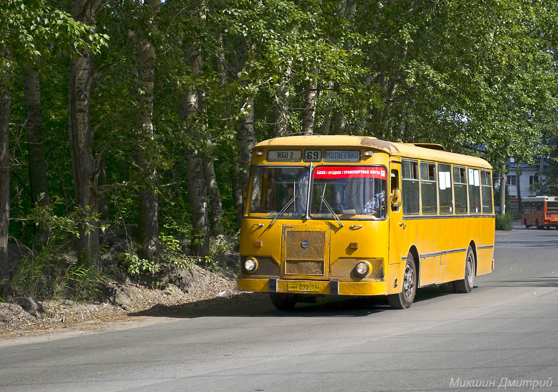 Novosibirsk, LiAZ-677M # 4112