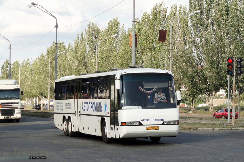 Дніпро, Neoplan N318/3Ü Transliner № АЕ 9882 АА