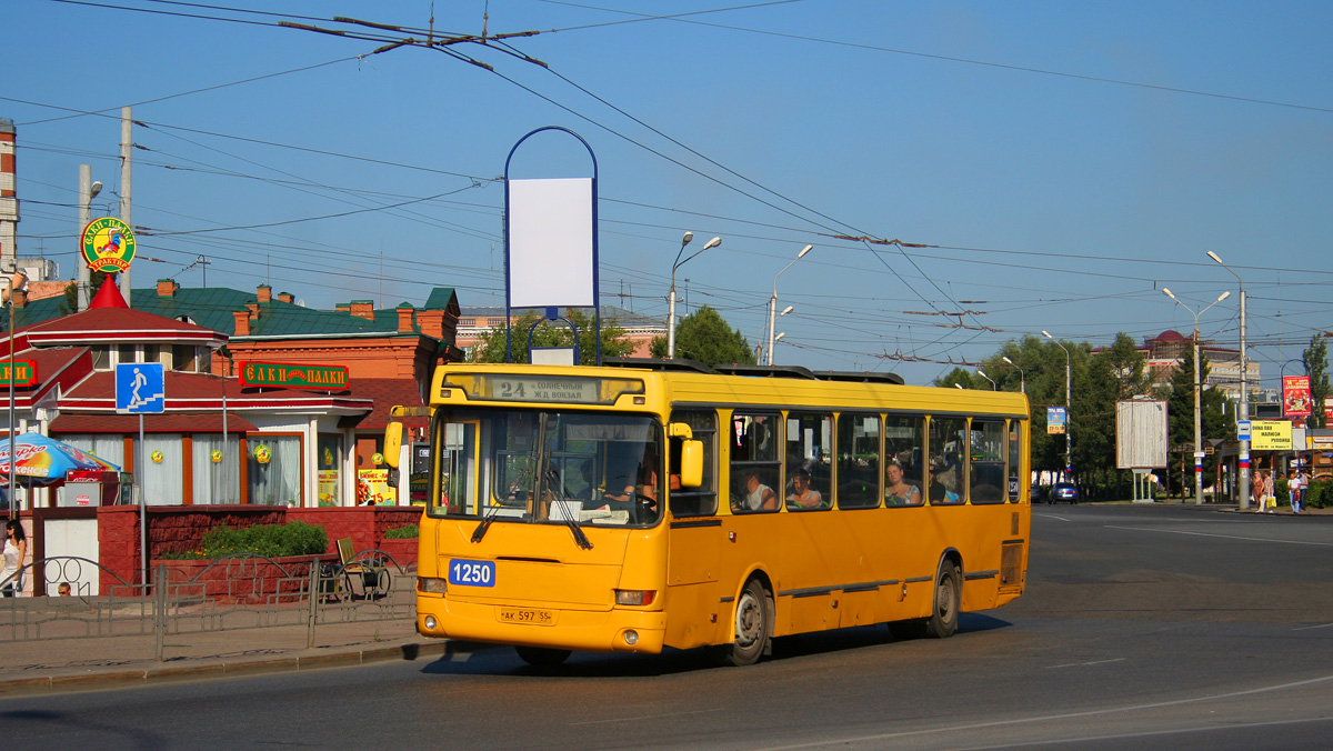 Omsk, LiAZ-5256.25 Nr. 1250