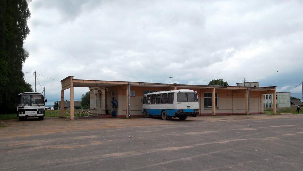 Bus terminals, bus stations, bus ticket office, bus shelters; Verkhnedvinsk — Miscellaneous photos