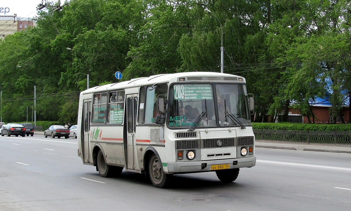 Novosibirsk, PAZ-32054 (40, K0, H0, L0) # КХ 880 54