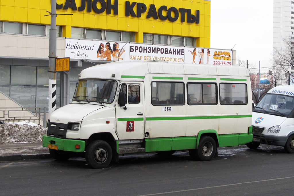 Moscow, ZiL-3250.10 # 16537