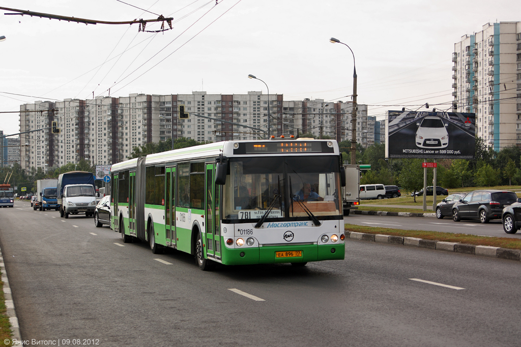 Moscow, LiAZ-6213.20 # 01186
