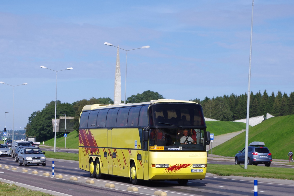 Vilnius, Neoplan N116/3HL Cityliner # DHE 656