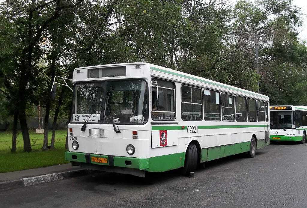 Moscow, LiAZ-5256.25 # 02221