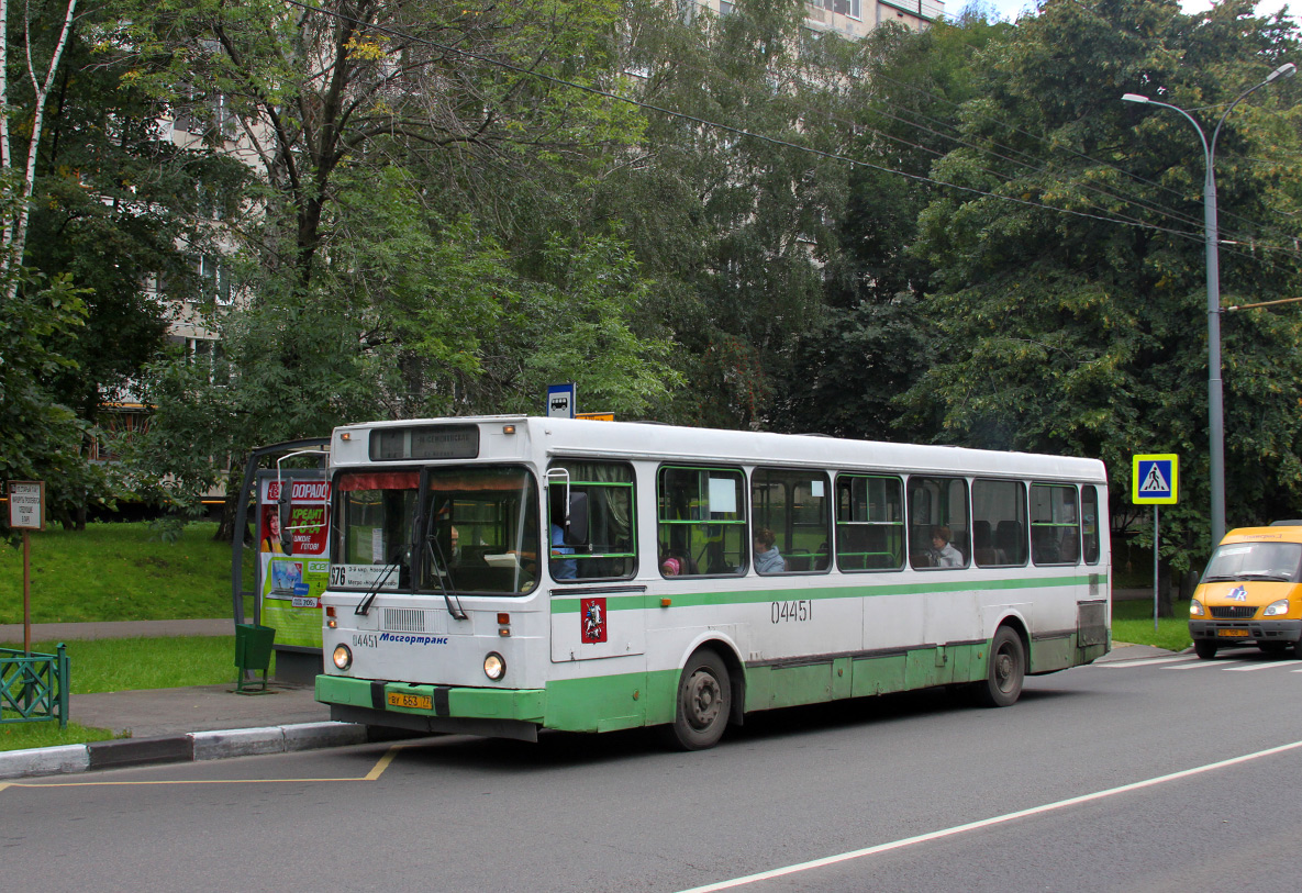 Moscow, LiAZ-5256.25 # 04451