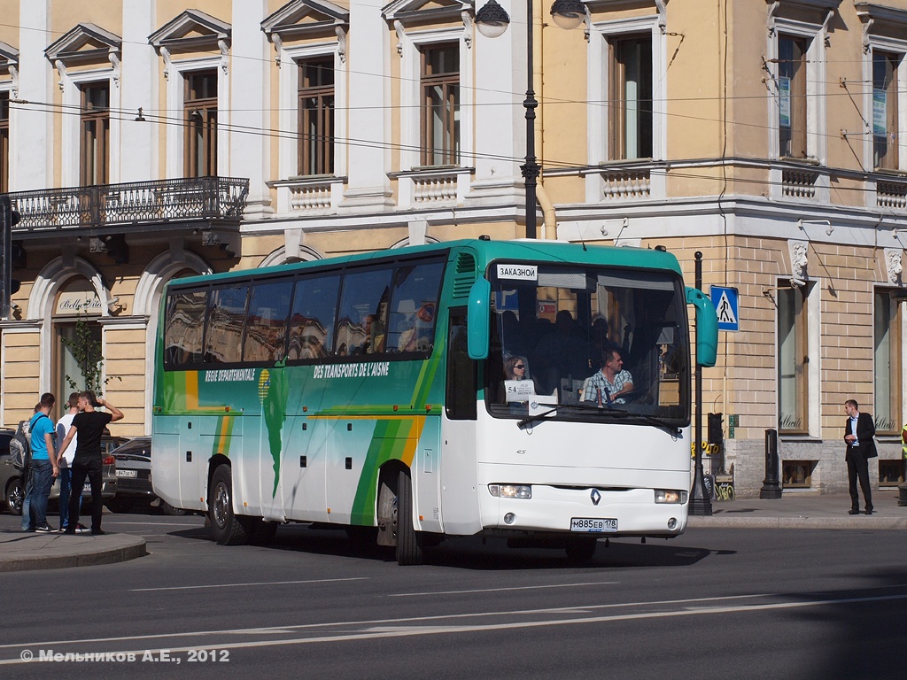 Saint Petersburg, Renault FR1 GTX # М 885 ЕВ 178