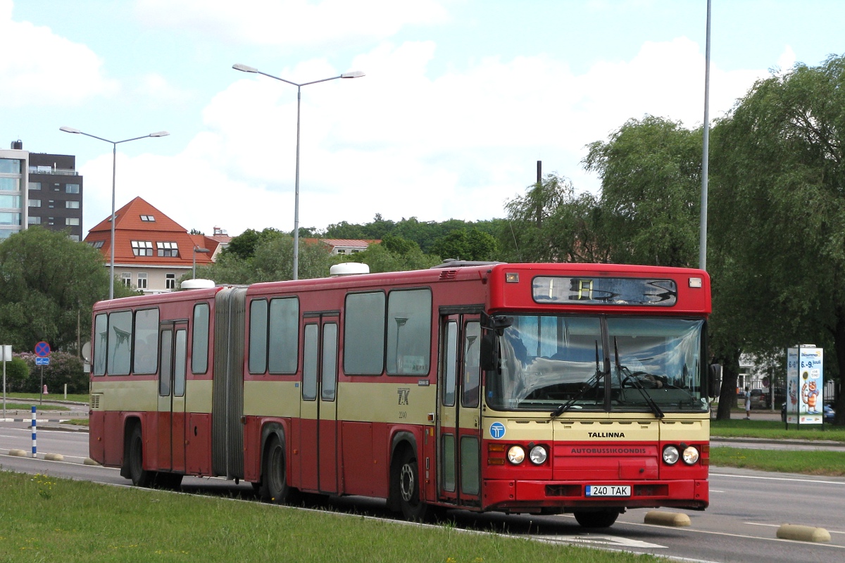 Tallinn, Scania CN113ALB č. 2240