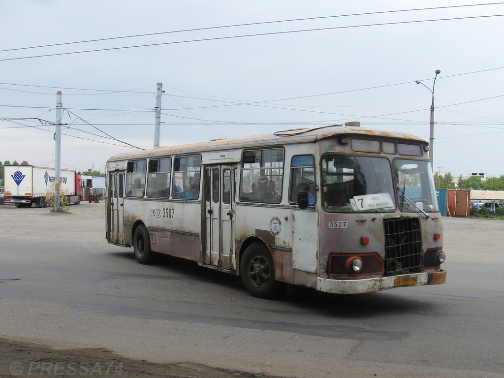 Chelyabinsk, LiAZ-677М č. 3507