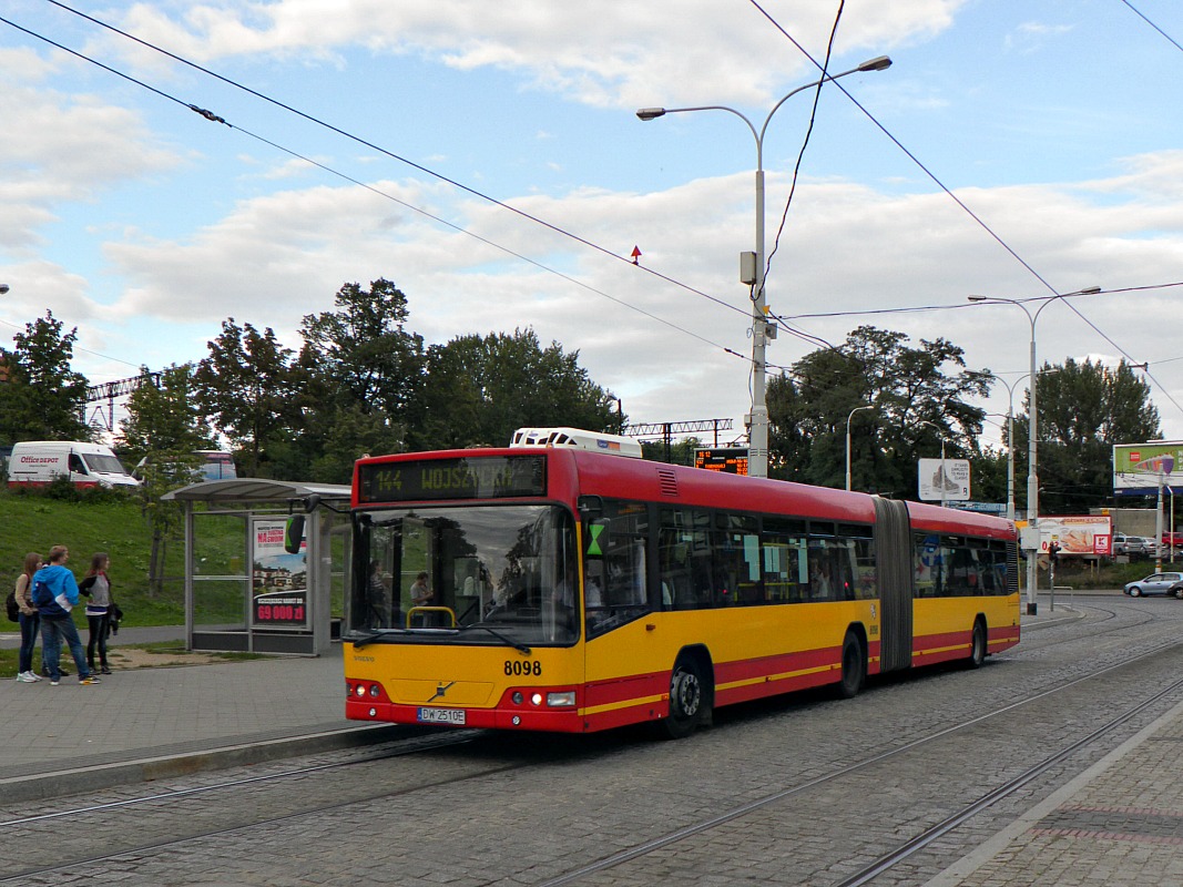 Wrocław, Volvo 7000A # 8098
