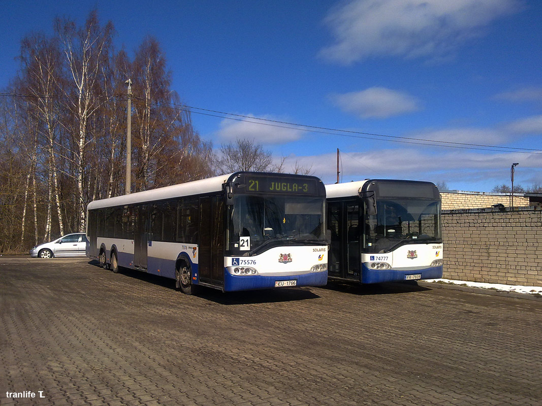 Riga, Solaris Urbino II 15 # 75576; Riga, Solaris Urbino II 12 # 74777