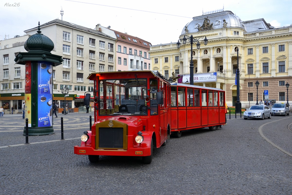 Bratislava, Sightseeing buses and road trains # б/н