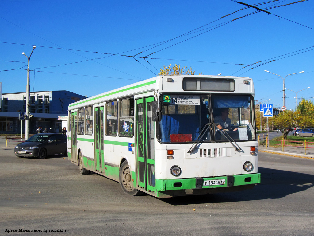 Каменск-Уральский, ЛиАЗ-5256.40 № Р 183 СН 96