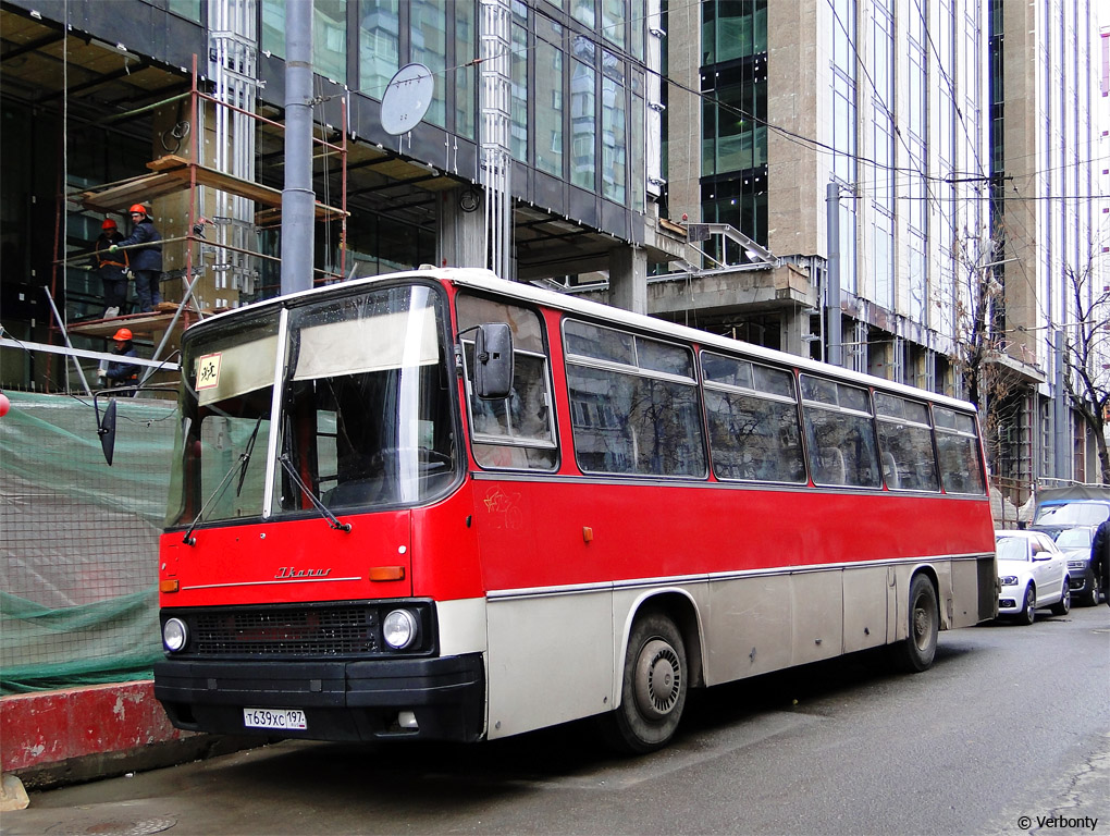 Moscow, Ikarus 256.** No. Т 639 ХС 197