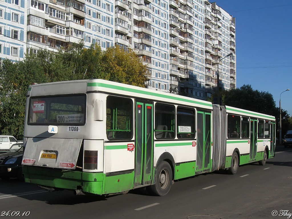 Moscow, Ikarus 435.17 # 11366