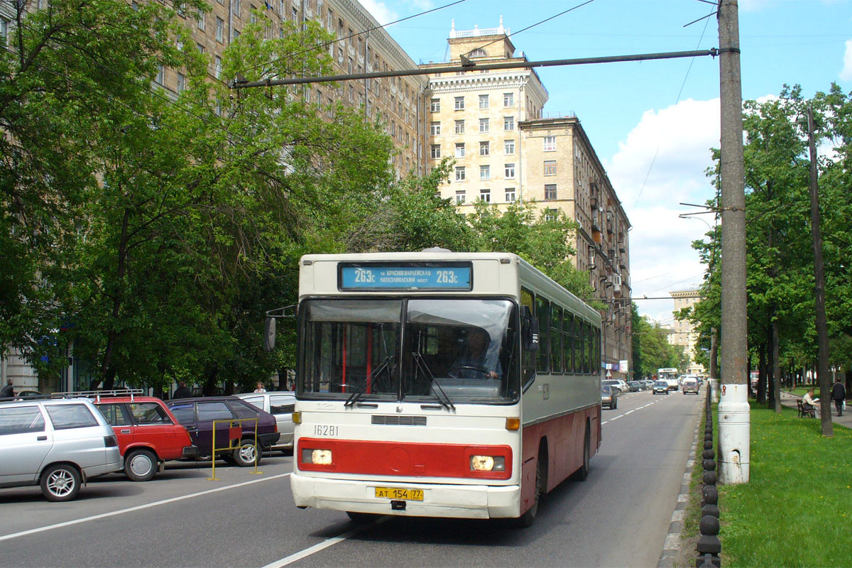 Moskau, Mercedes-Benz O325 Nr. 16281