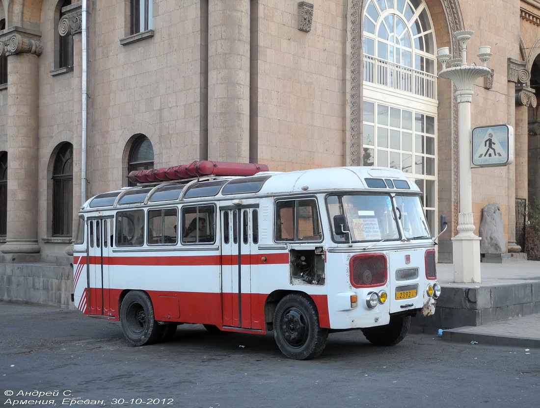 Yerevan, PAZ-672М # 2392 L