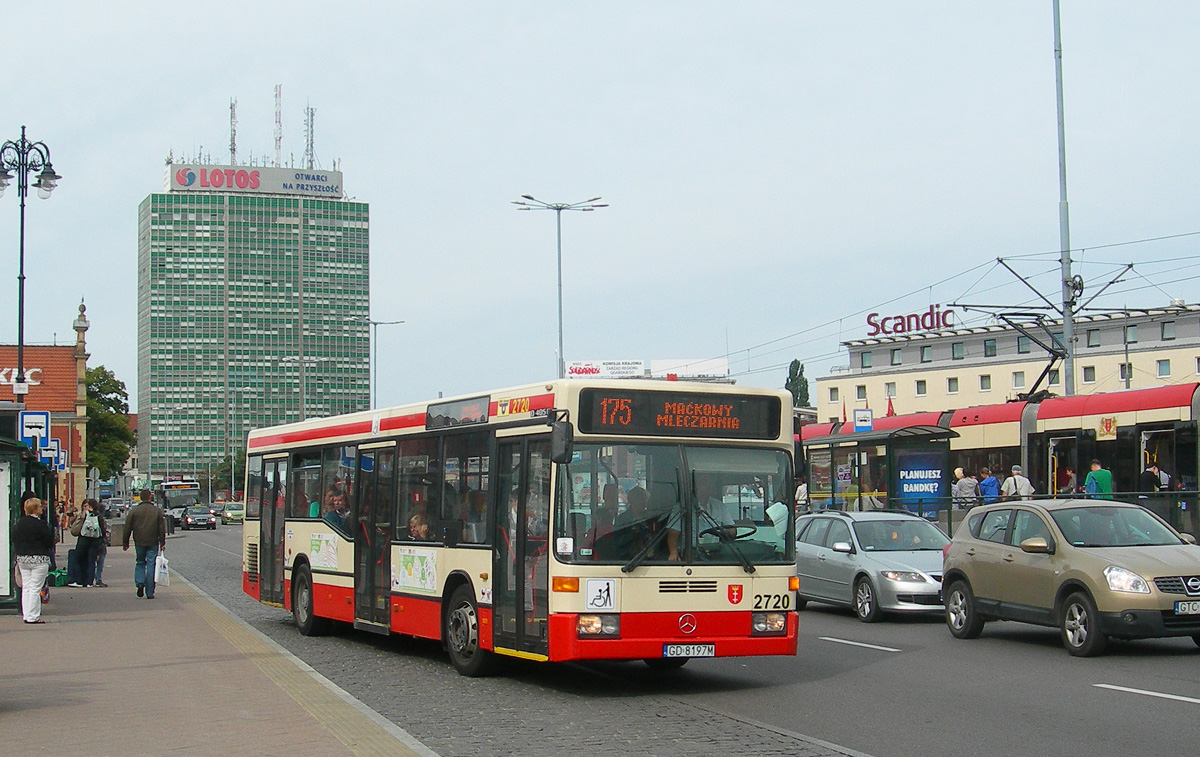 Gdańsk, Mercedes-Benz O405N2 # 2720