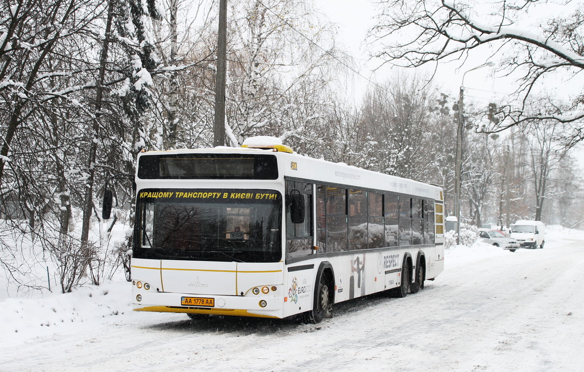 Kyjev, MAZ-107.467 č. 4512