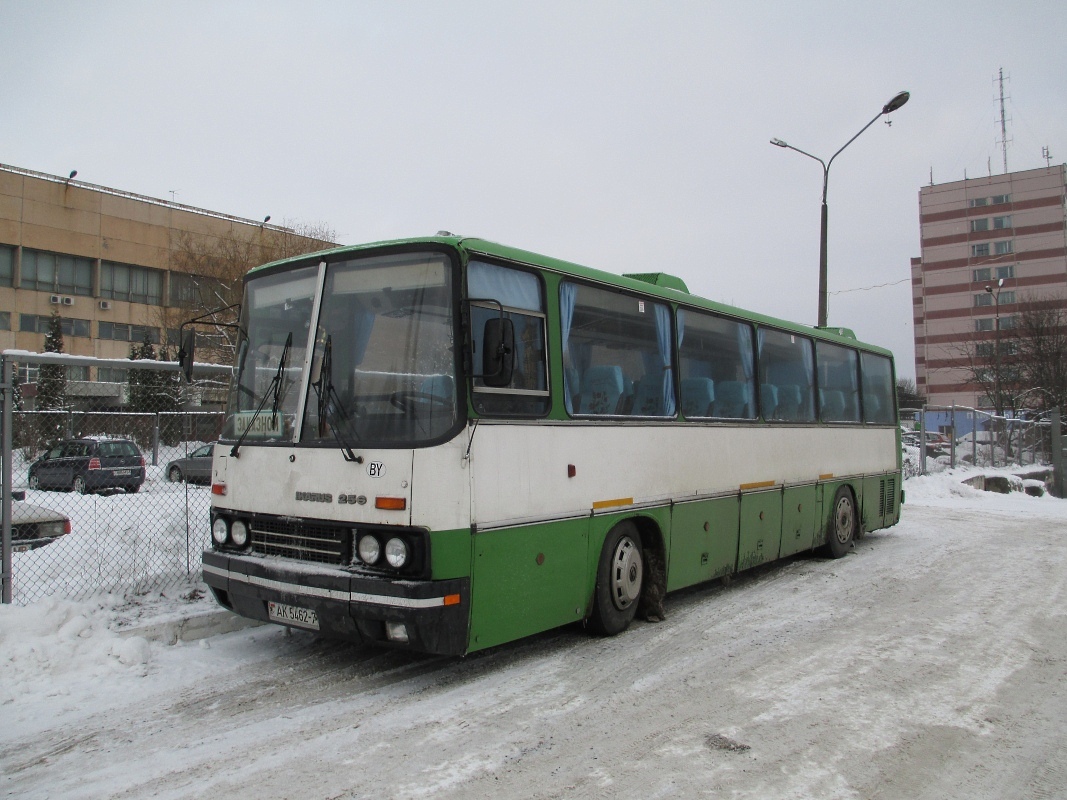 Minsk, Ikarus 256.** Nr. АК 5462-7