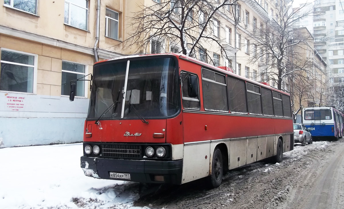 Moscow, Ikarus 250.** # К 854 ХР 197