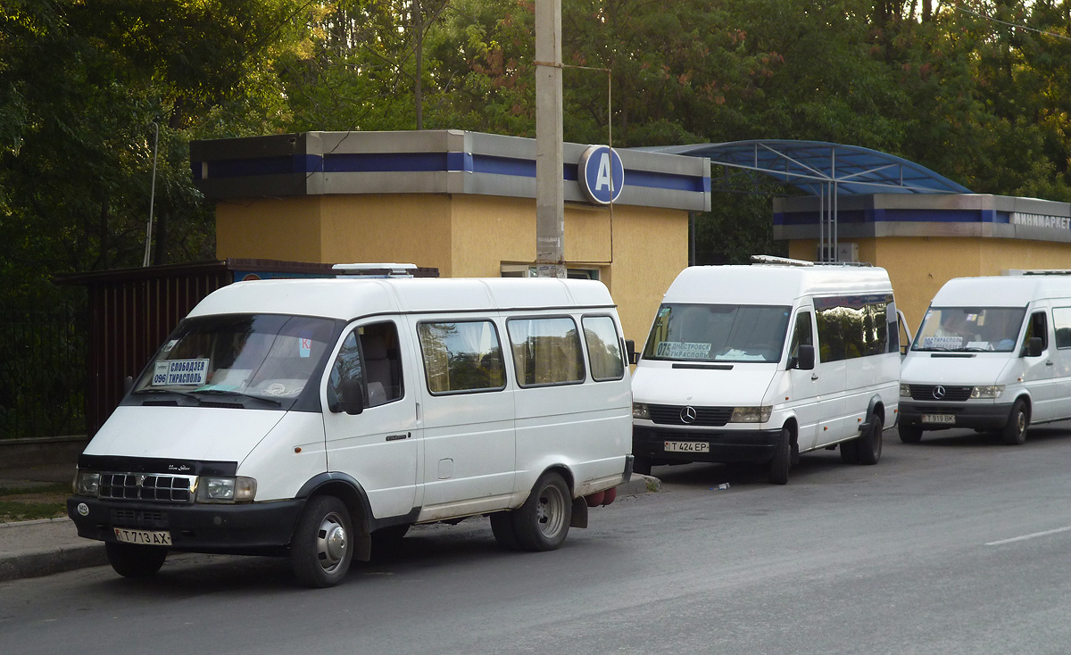 Tiraspol, GAZ-3221* č. Т 713 АХ; Tiraspol, Mercedes-Benz Sprinter 408D č. Т 424 ЕР