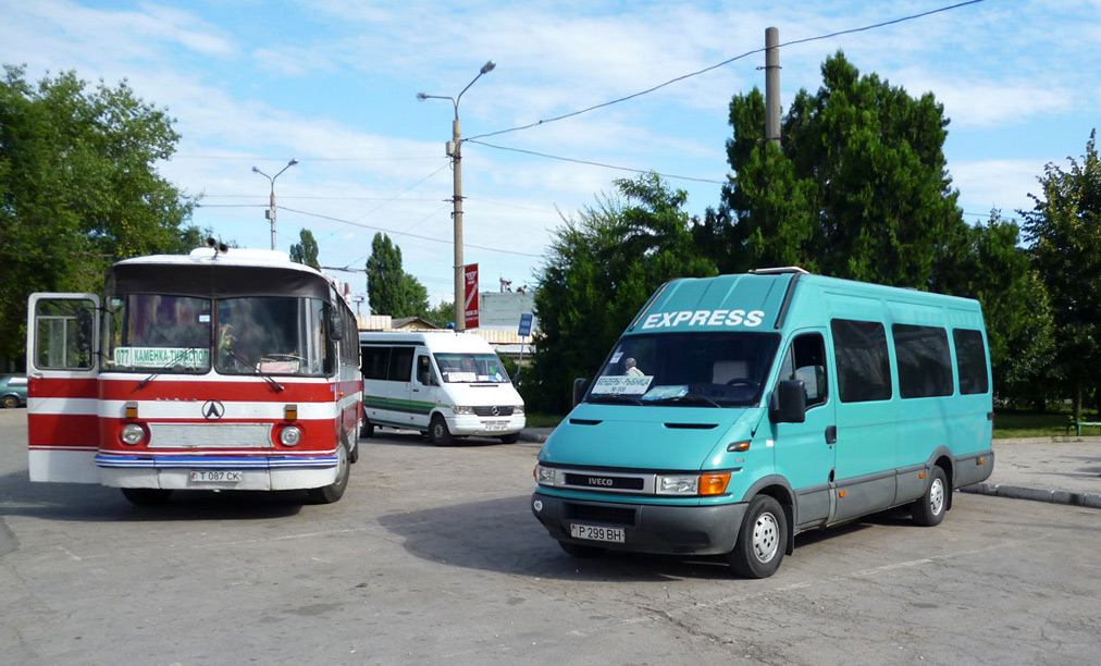 Tiraspol, LAZ-699Р # 00045; Rîbnița, IVECO Daily # Р 299 ВН
