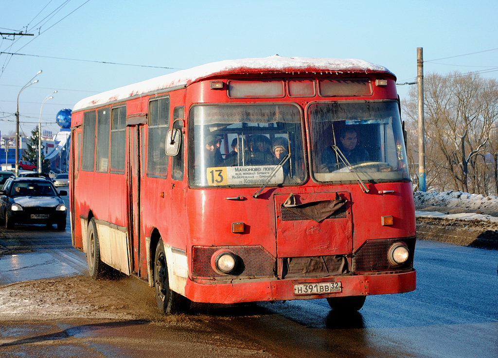 Bryansk, LiAZ-677М # 208