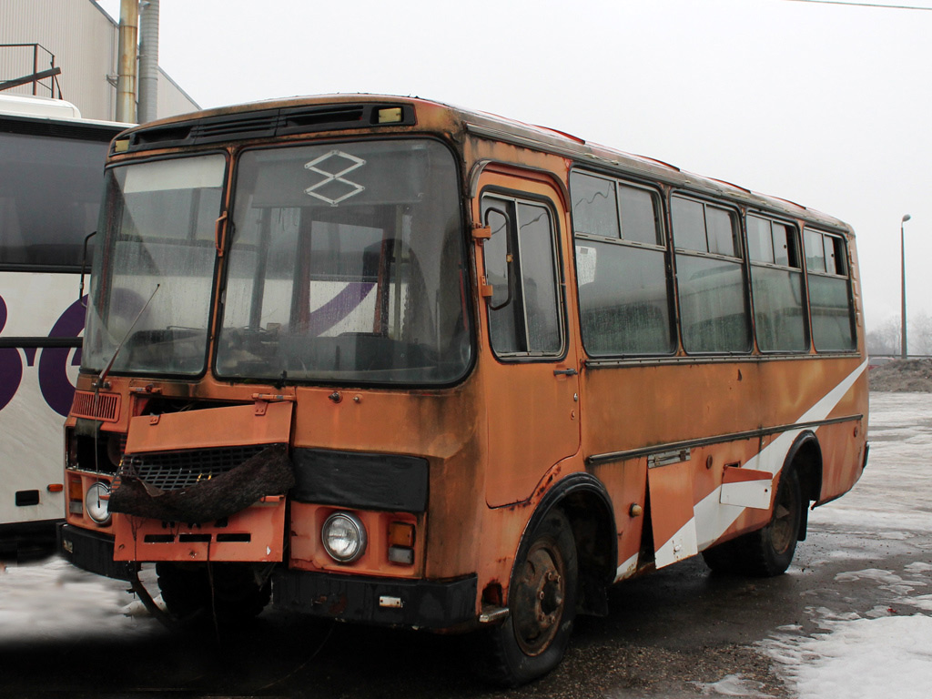 Võru, PAZ-3205* # 412