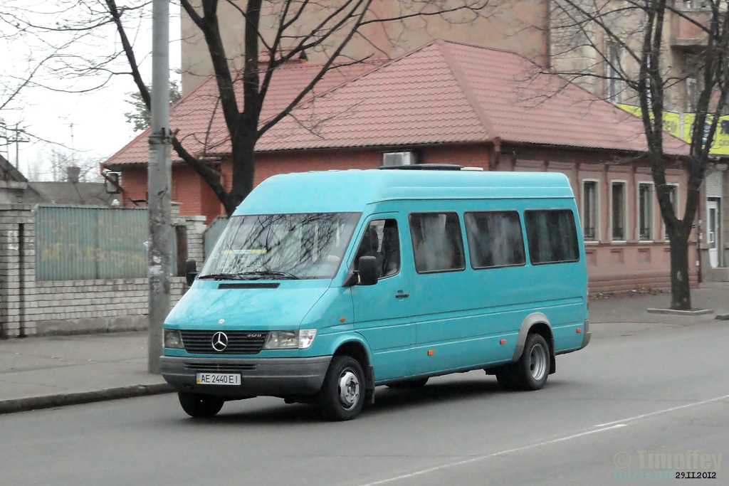 Дніпро, Universāls (MB Sprinter 412D) № АЕ 2440 ЕІ