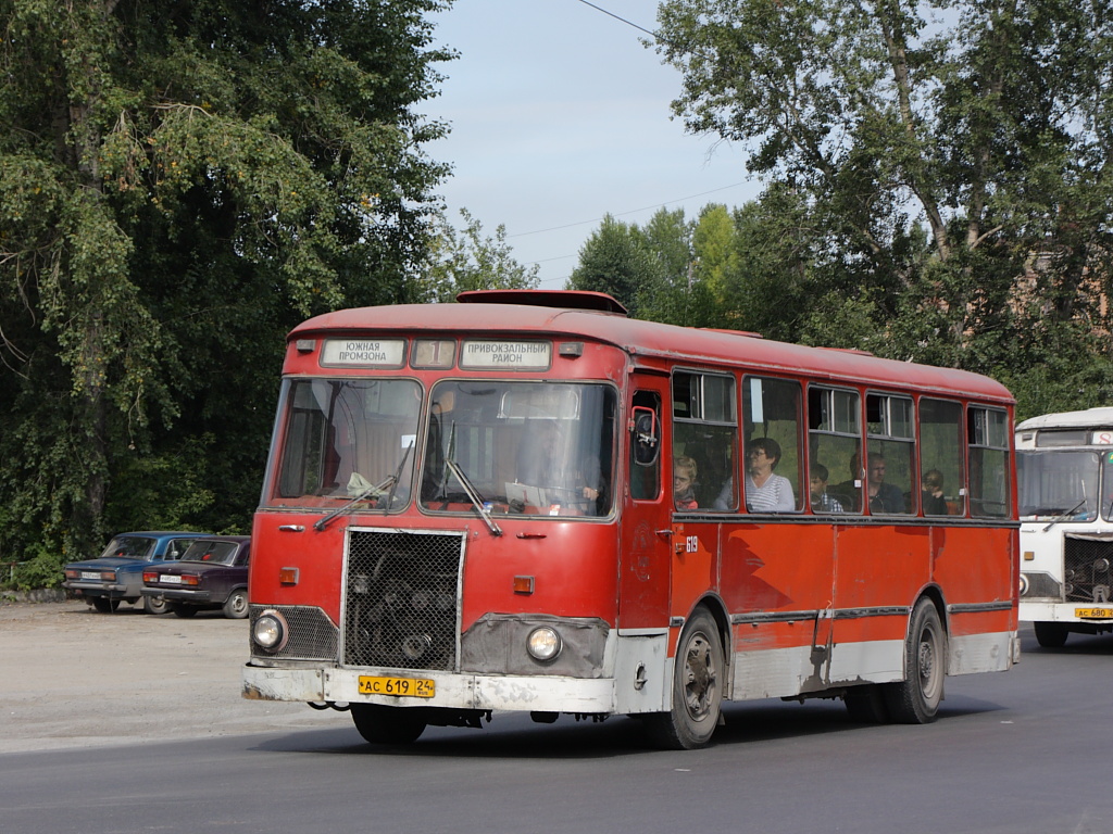 Achinsk, LiAZ-677М nr. 619