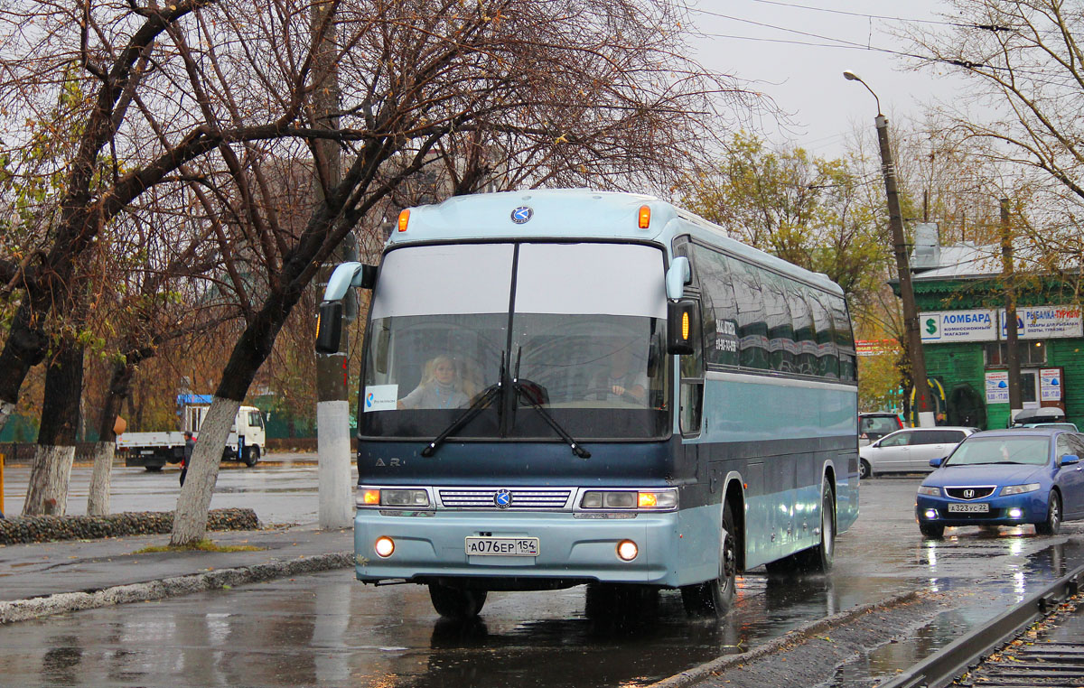 Novosibirsk, Kia Granbird nr. А 076 ЕР 154