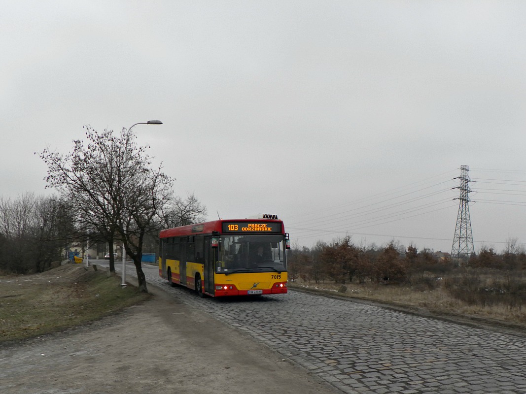 Wrocław, Volvo 7700 # 7015